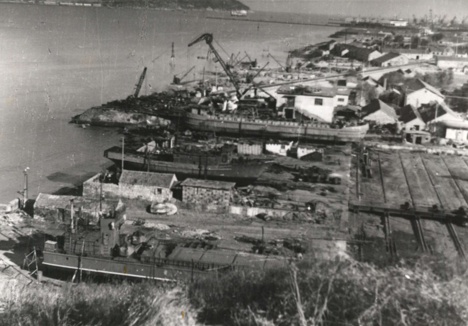 1982年，庙岭造船厂.png