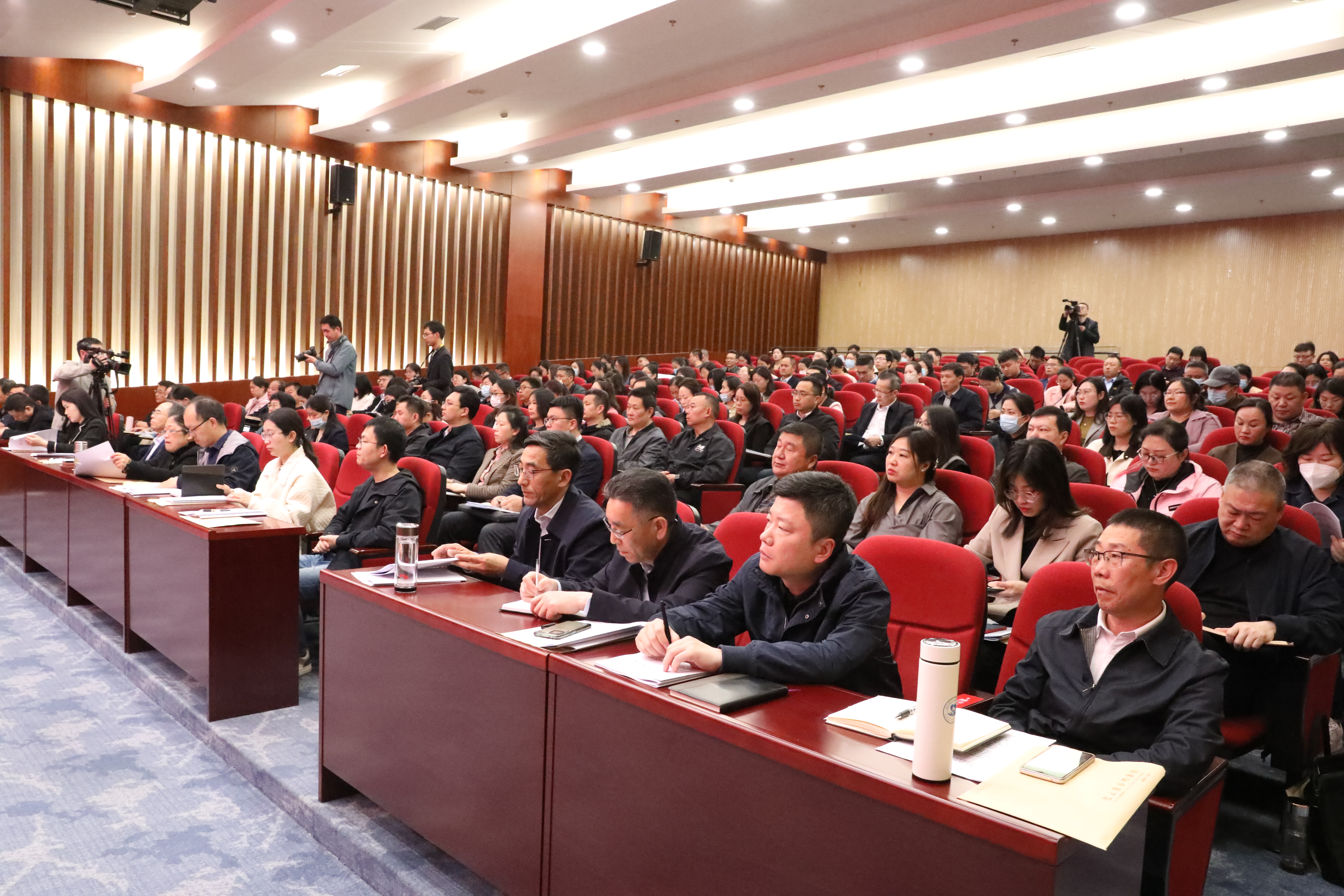 会议现场2.JPG