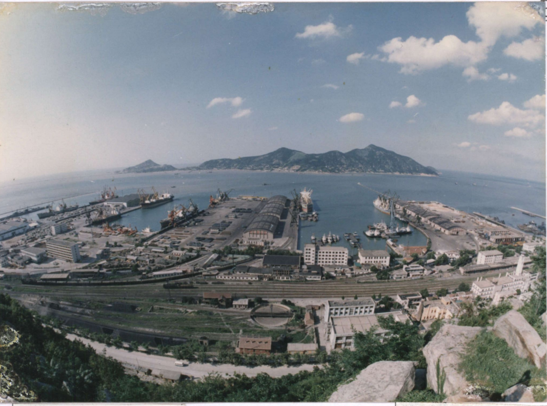 1989年三突堤码头和老港区.png